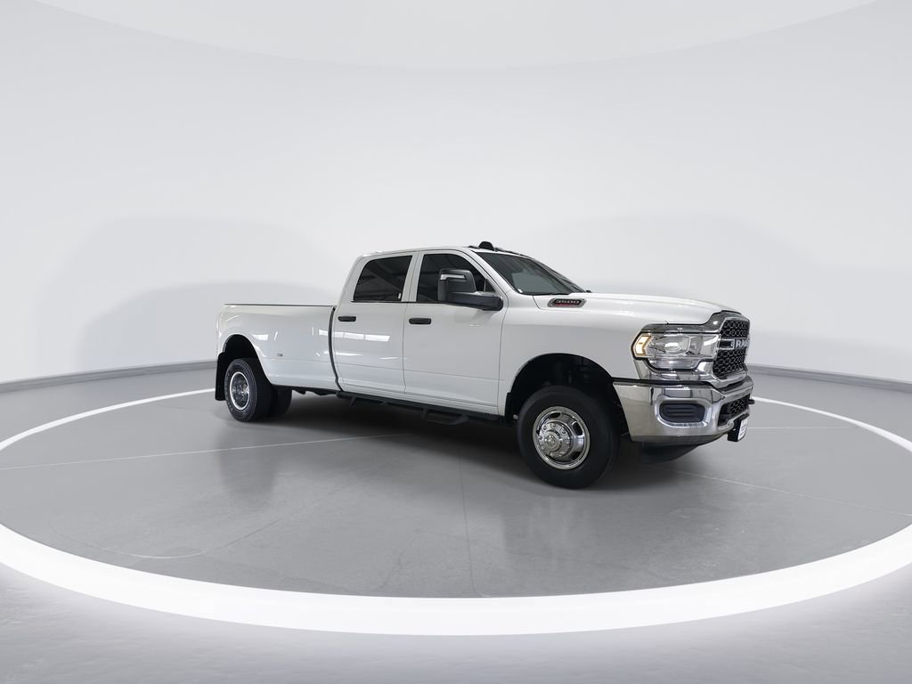 Used 2023 RAM 3500 Tradesman image 2