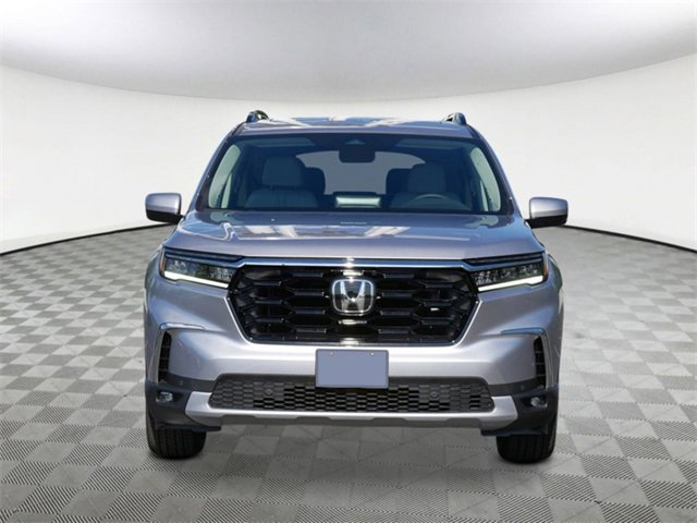 New 2025 Honda Pilot Touring image 8