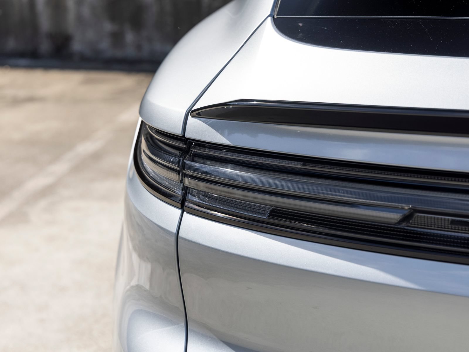 Certified 2025 Porsche Cayenne GTS AWD/4WD image 23