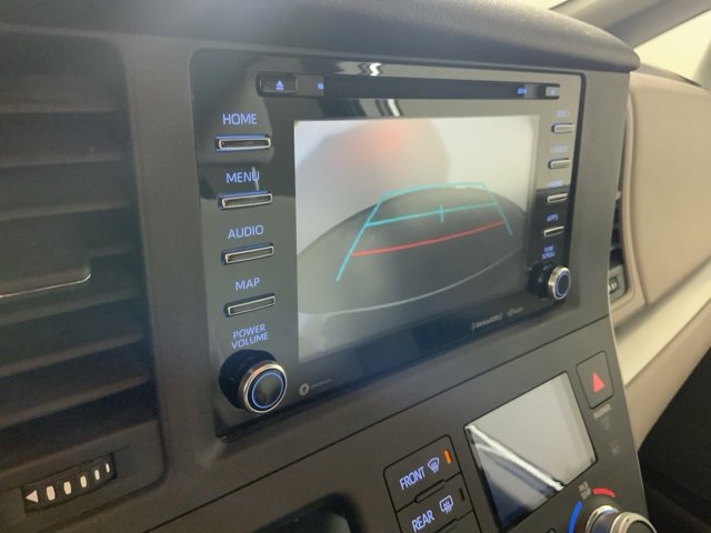 Used 2019 Toyota Sienna LE w/ LE Preferred Package image 25