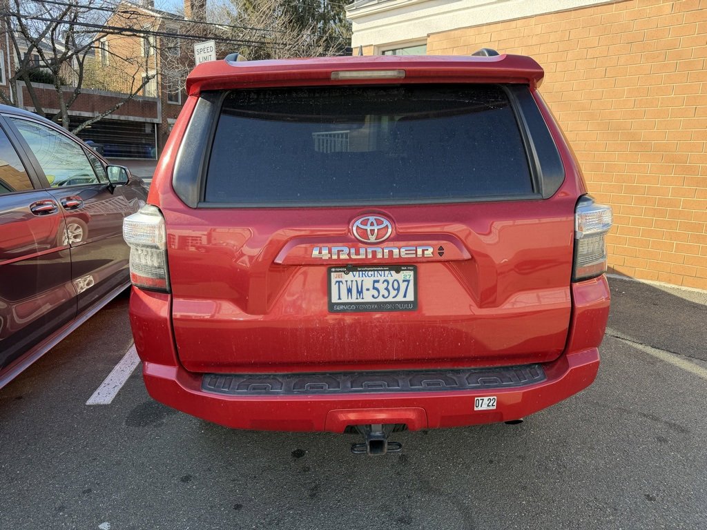 Used 2020 Toyota 4Runner SR5 Premium image 2