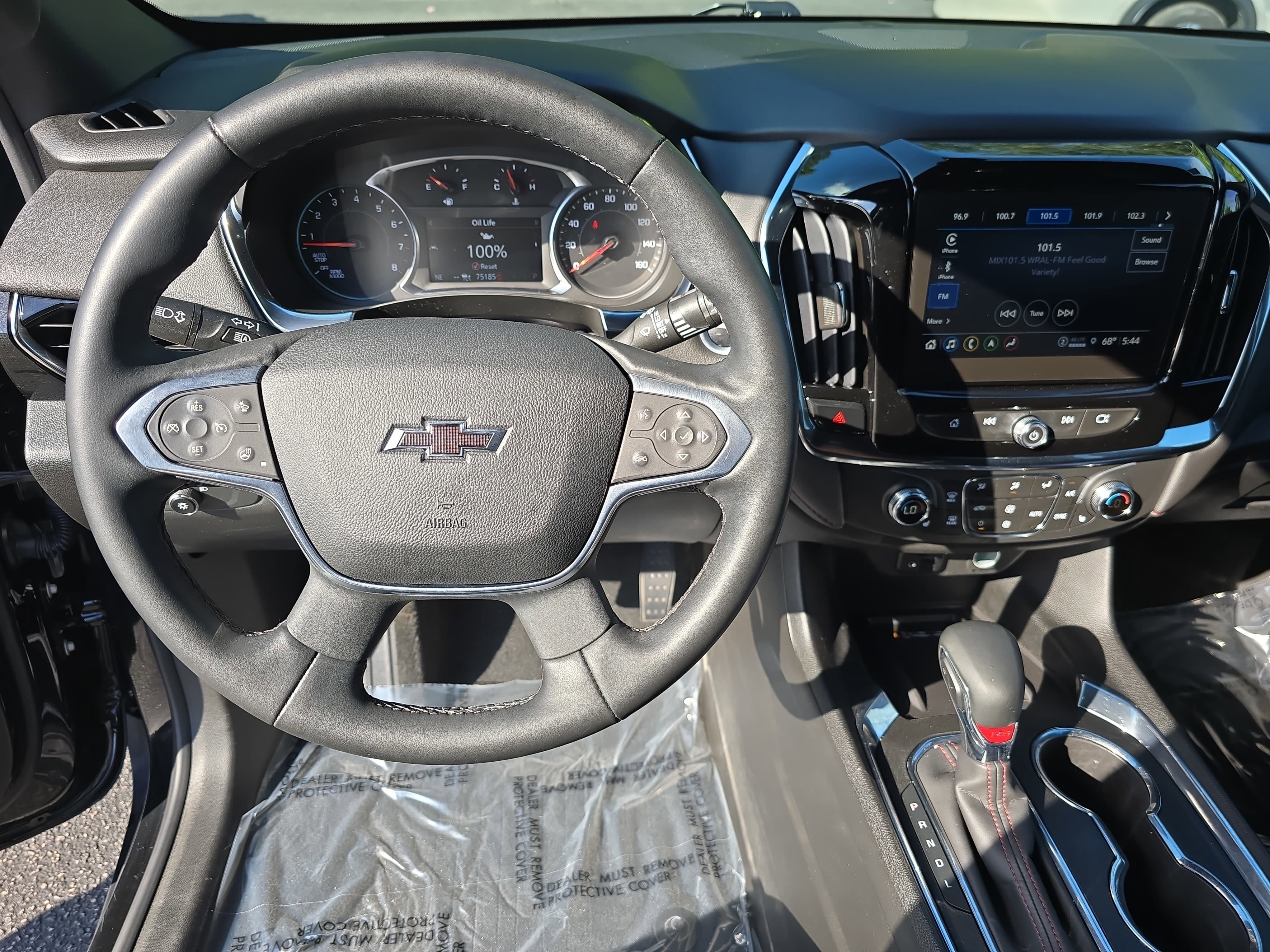Used 2023 Chevrolet Traverse RS FWD image 17