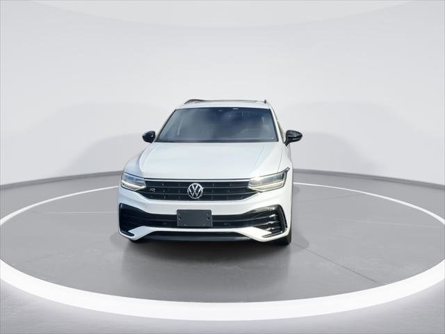 Certified 2022 Volkswagen Tiguan SE R-Line AWD/4WD image 3