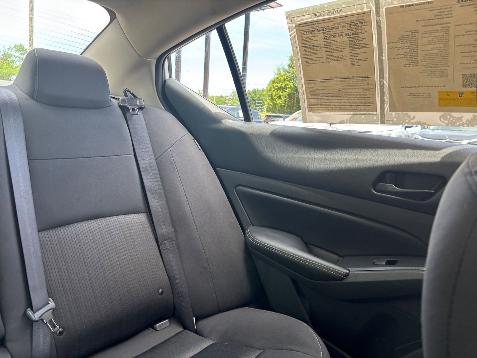 Used 2025 Nissan Altima 2.5 SV FWD image 37