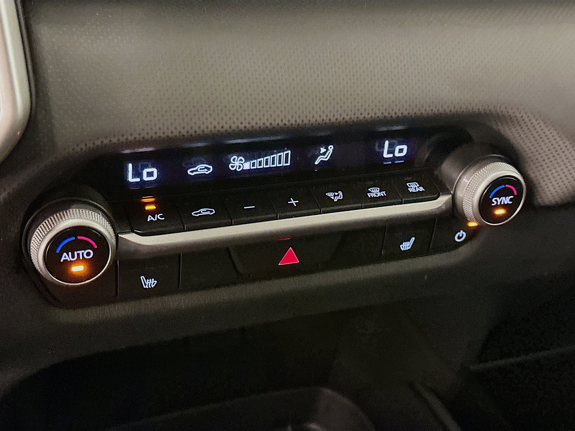 Used 2025 MAZDA CX-50 AWD 2.5 S w/ Premium Package image 24