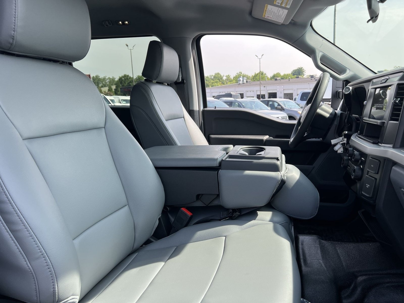 New 2026 Ford F350 XL w/ FX4 Off-Road Package AWD/4WD image 25