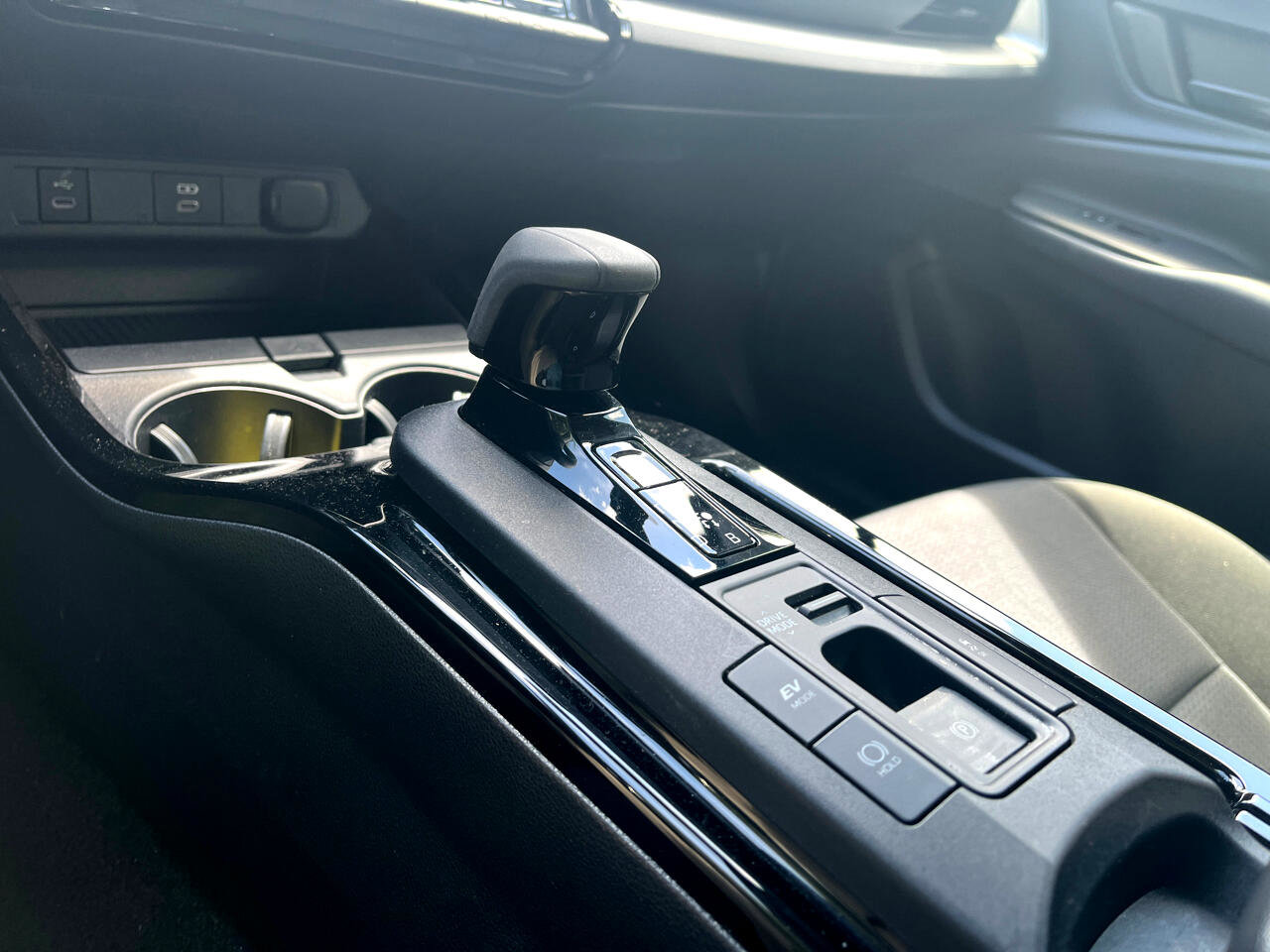 Used 2024 Toyota Prius LE image 30