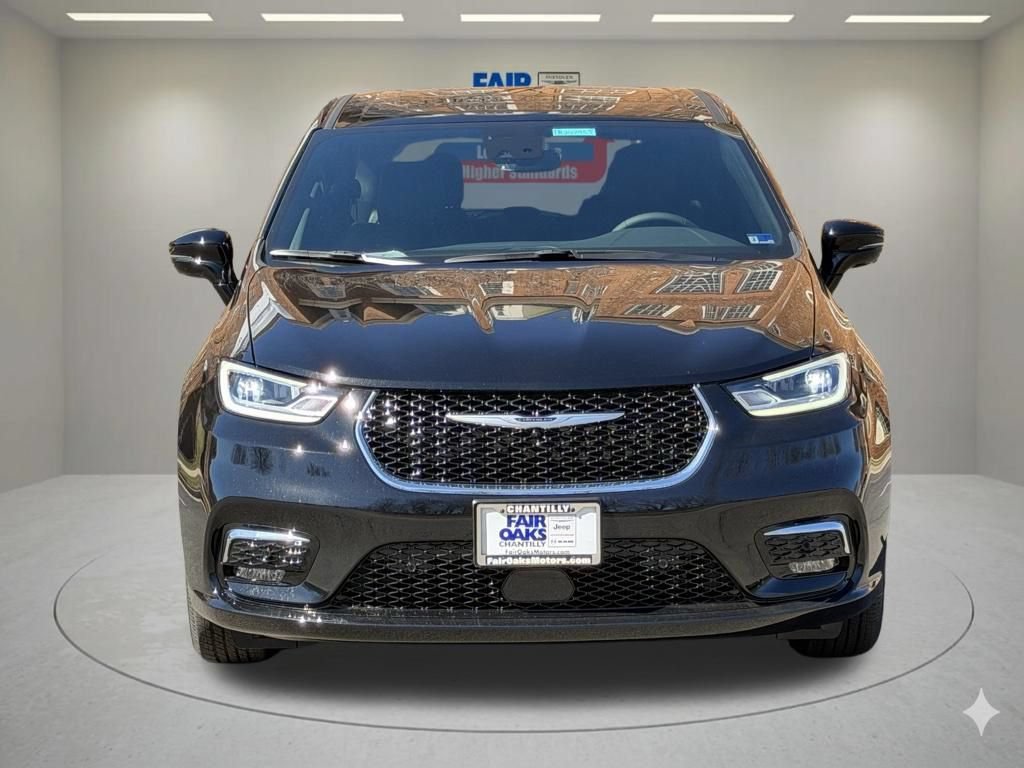 New 2026 Chrysler Pacifica Select FWD image 3