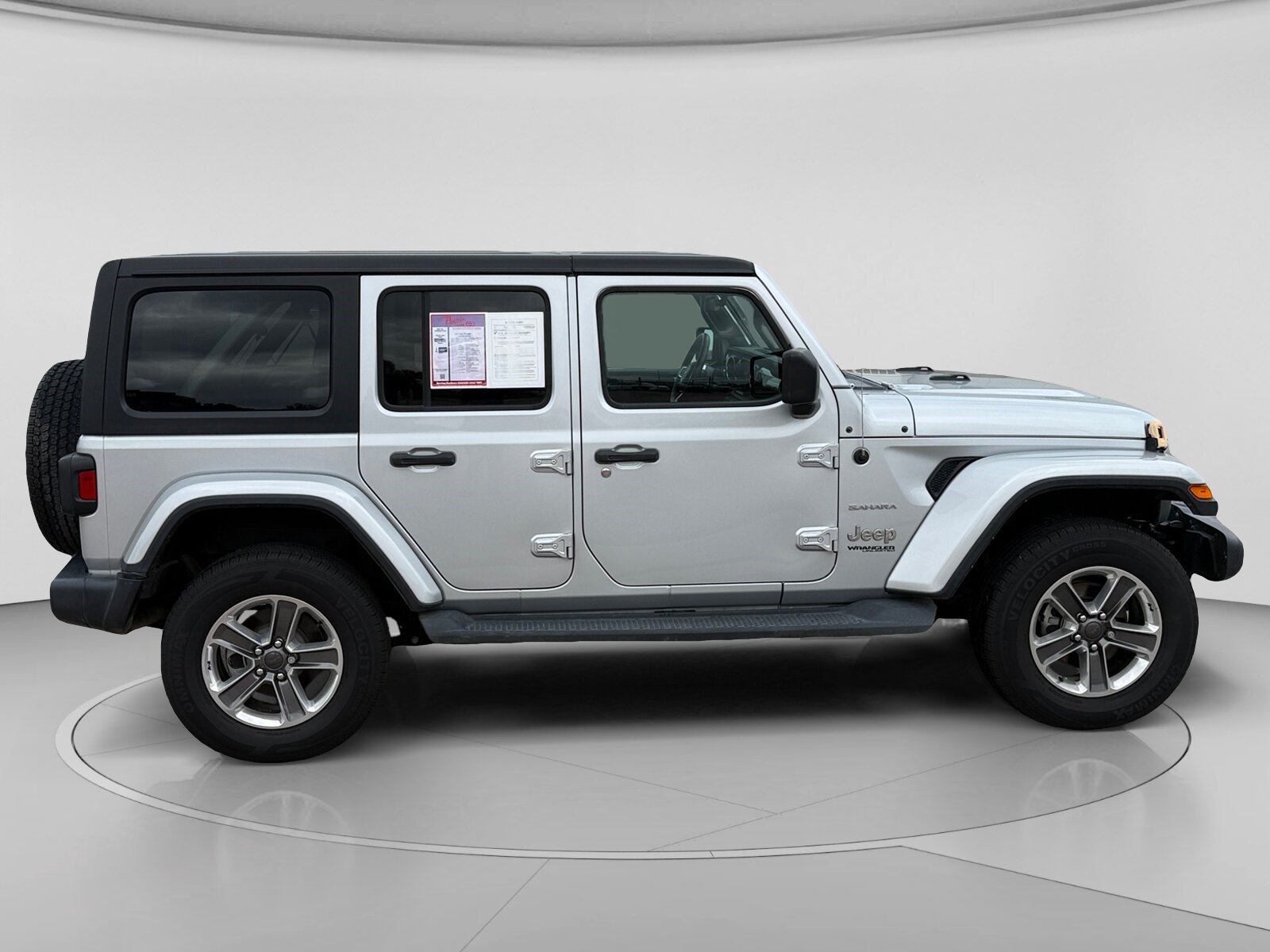 Used 2022 Jeep Wrangler Unlimited Sahara w/ Cold Weather Group AWD/4WD image 6