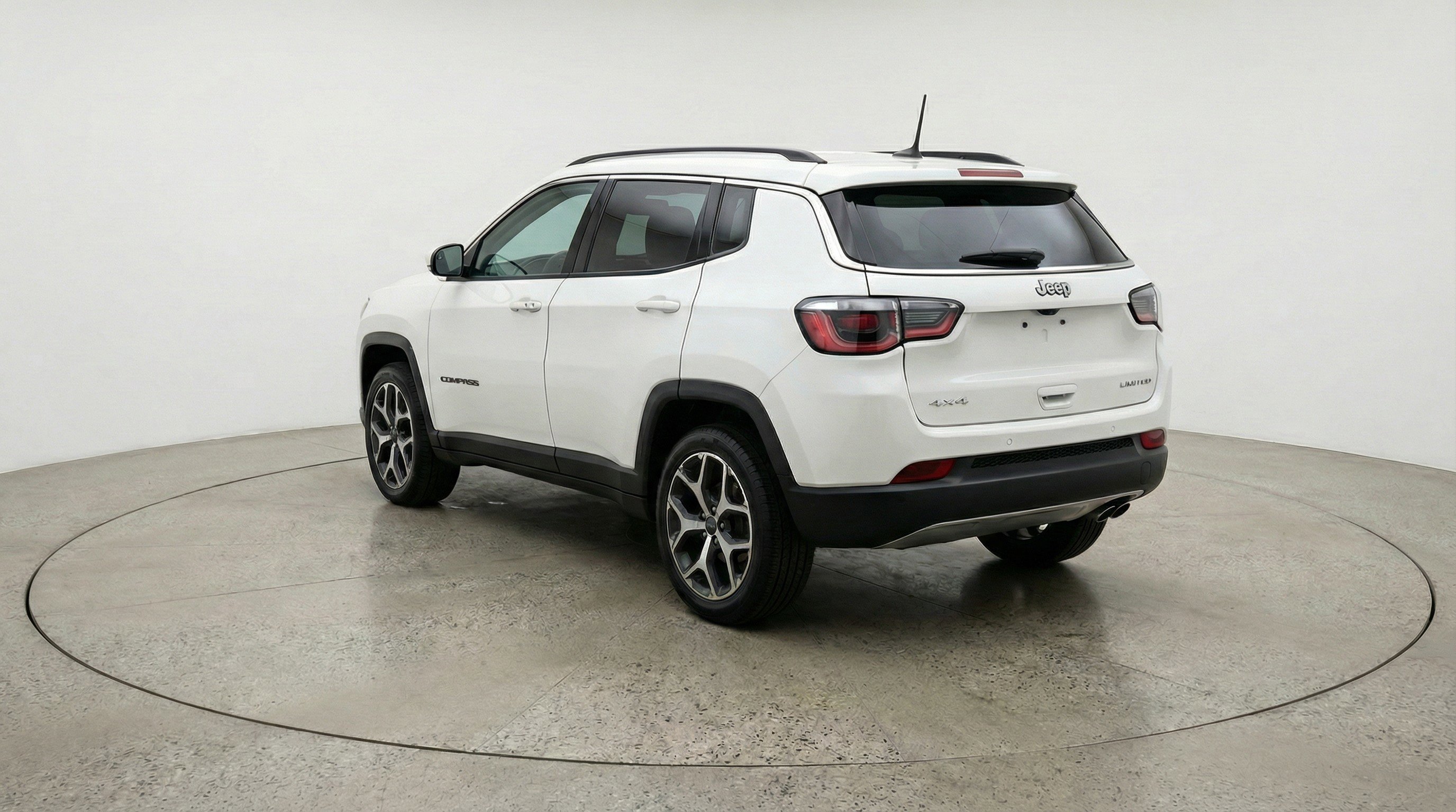 Used 2025 Jeep Compass Limited AWD/4WD image 6