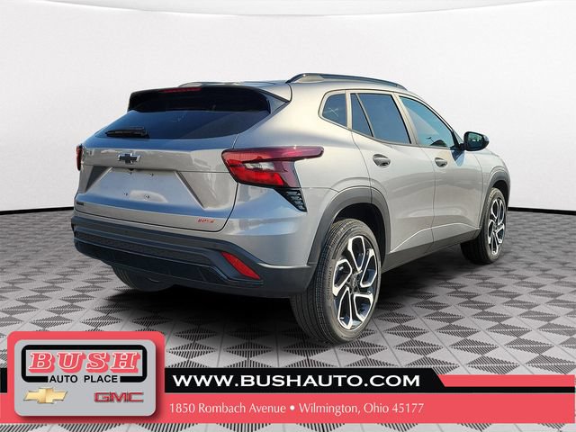 New 2026 Chevrolet Trax RS w/ Sunroof Package FWD image 4