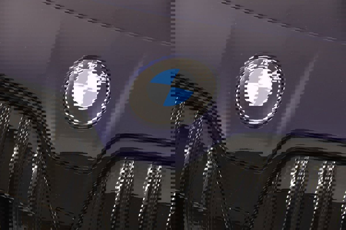 Used 2023 BMW 760i xDrive image 19