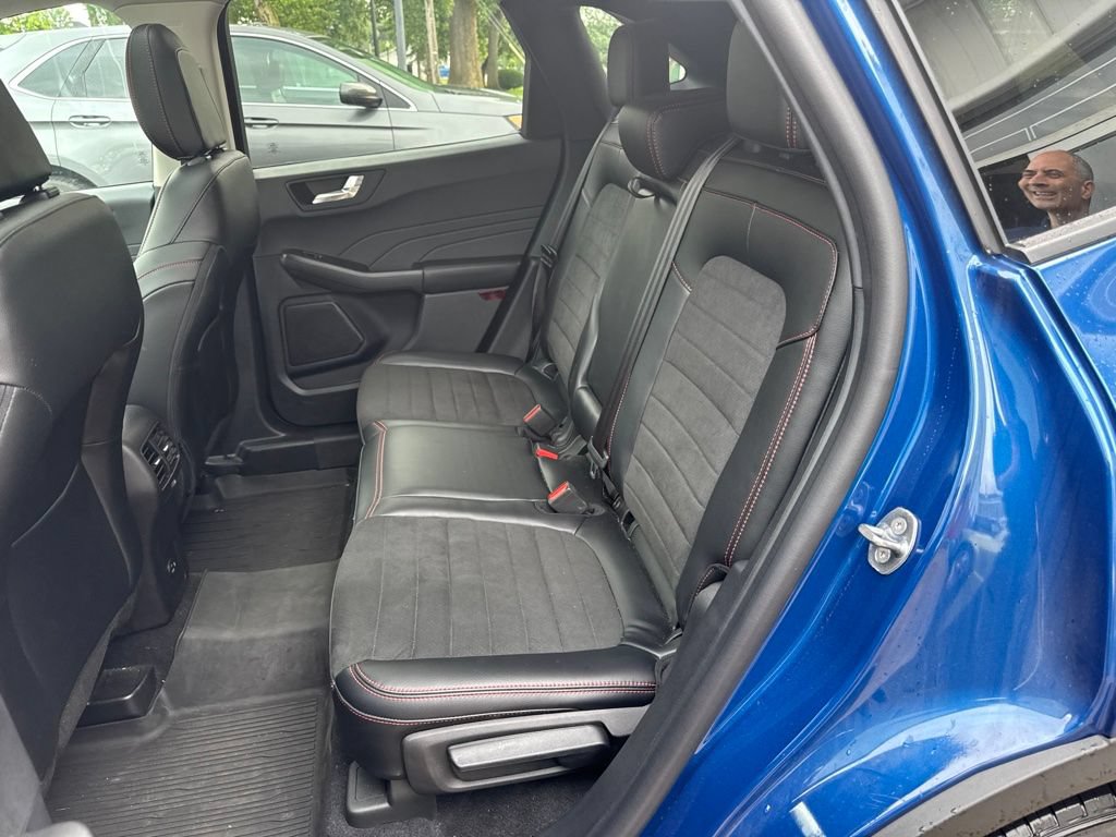 Certified 2022 Ford Escape SEL w/ SEL Stealth AWD Package image 8