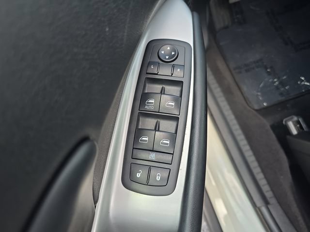 Used 2019 Dodge Journey SE w/ Connectivity Group FWD image 14
