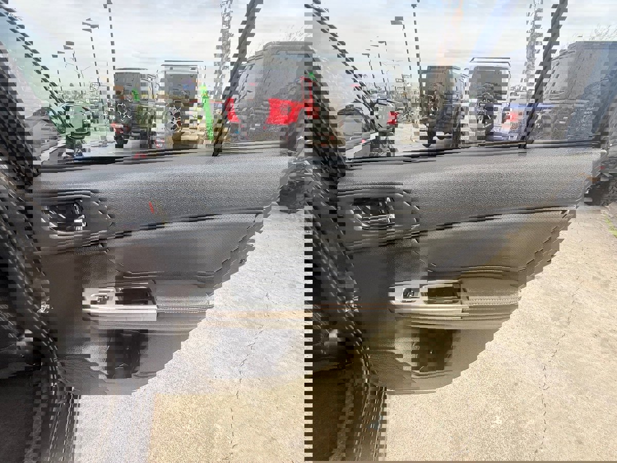 Used 2017 Subaru Crosstrek 2.0i Limited image 19