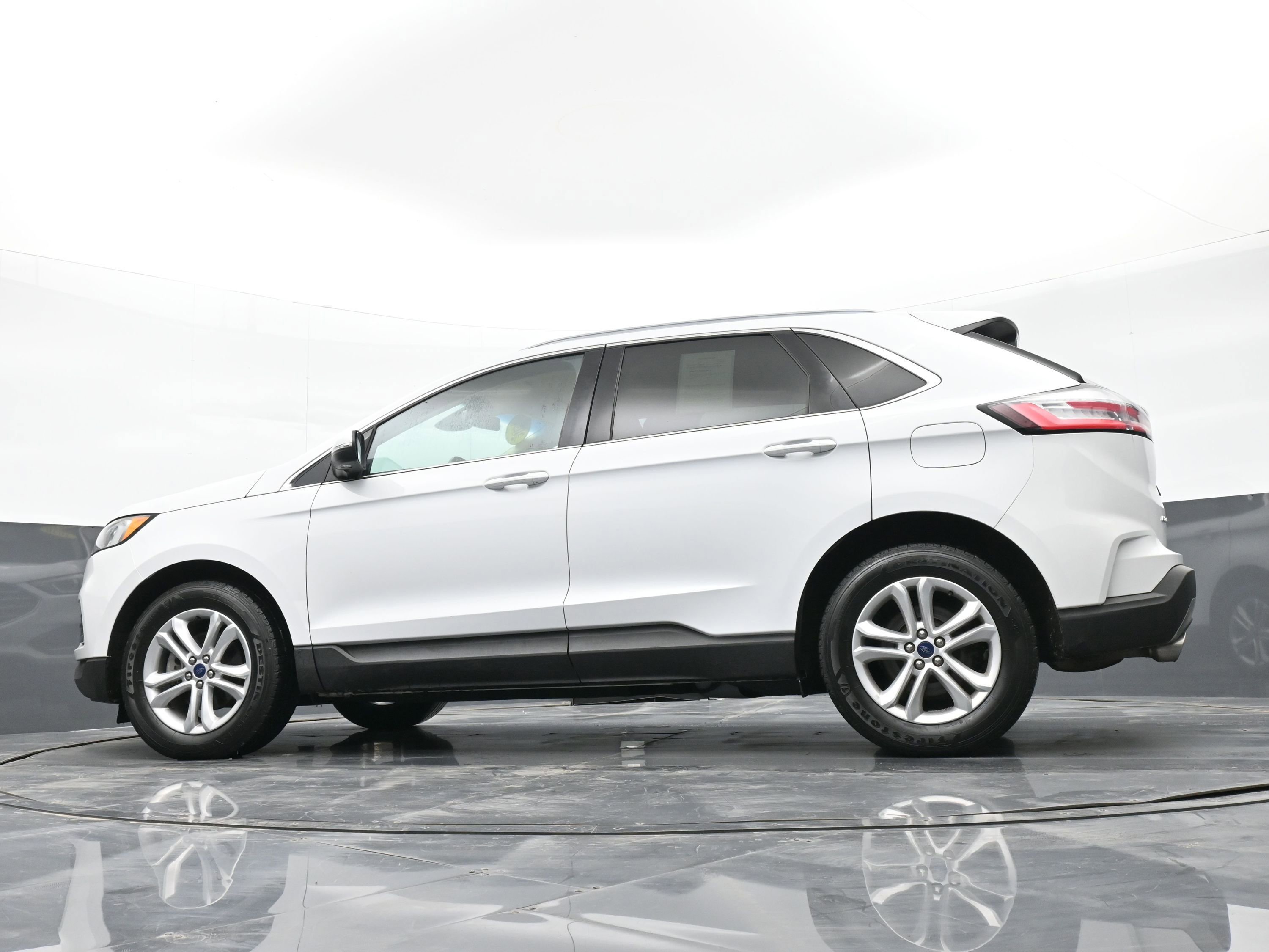 Used 2020 Ford Edge SEL image 40