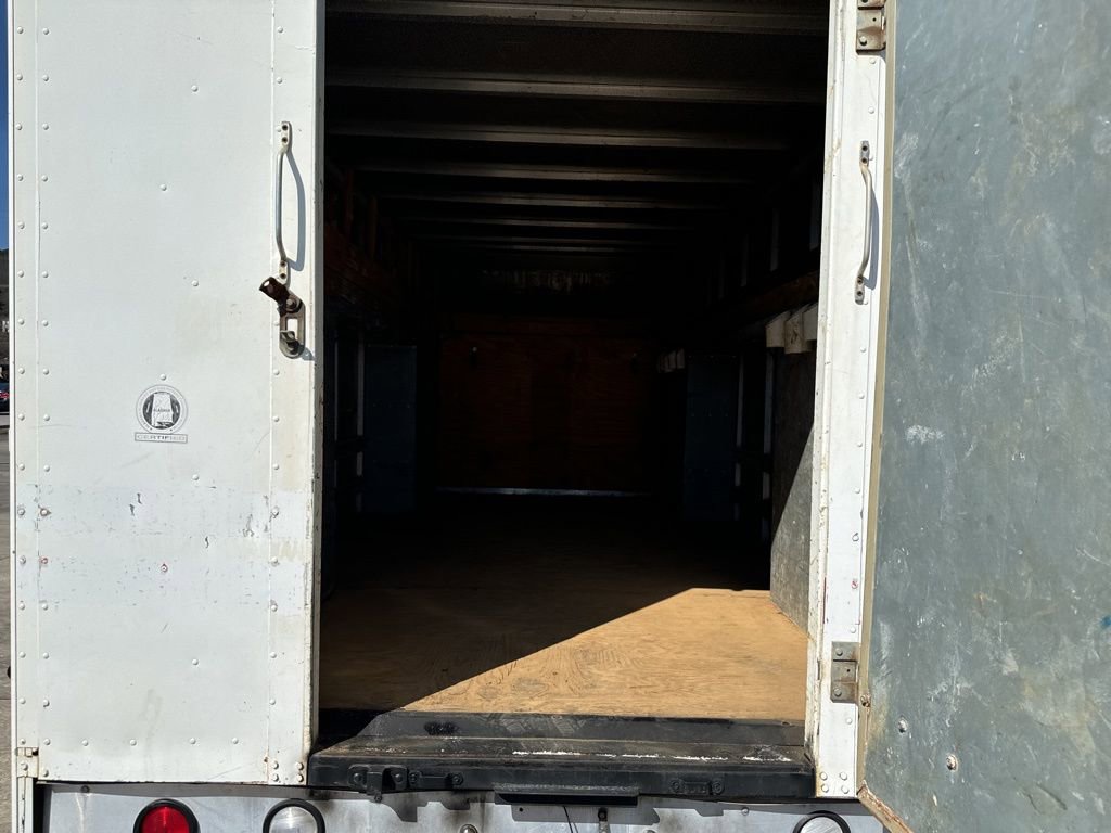 Used 2015 Ford E-350 and Econoline 350 Super Duty image 8