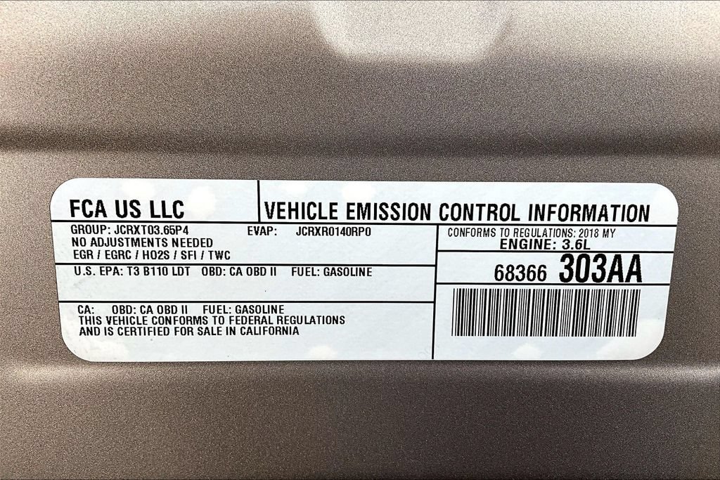 Used 2018 Chrysler Pacifica Touring Plus w/ Tire & Wheel Group FWD image 37