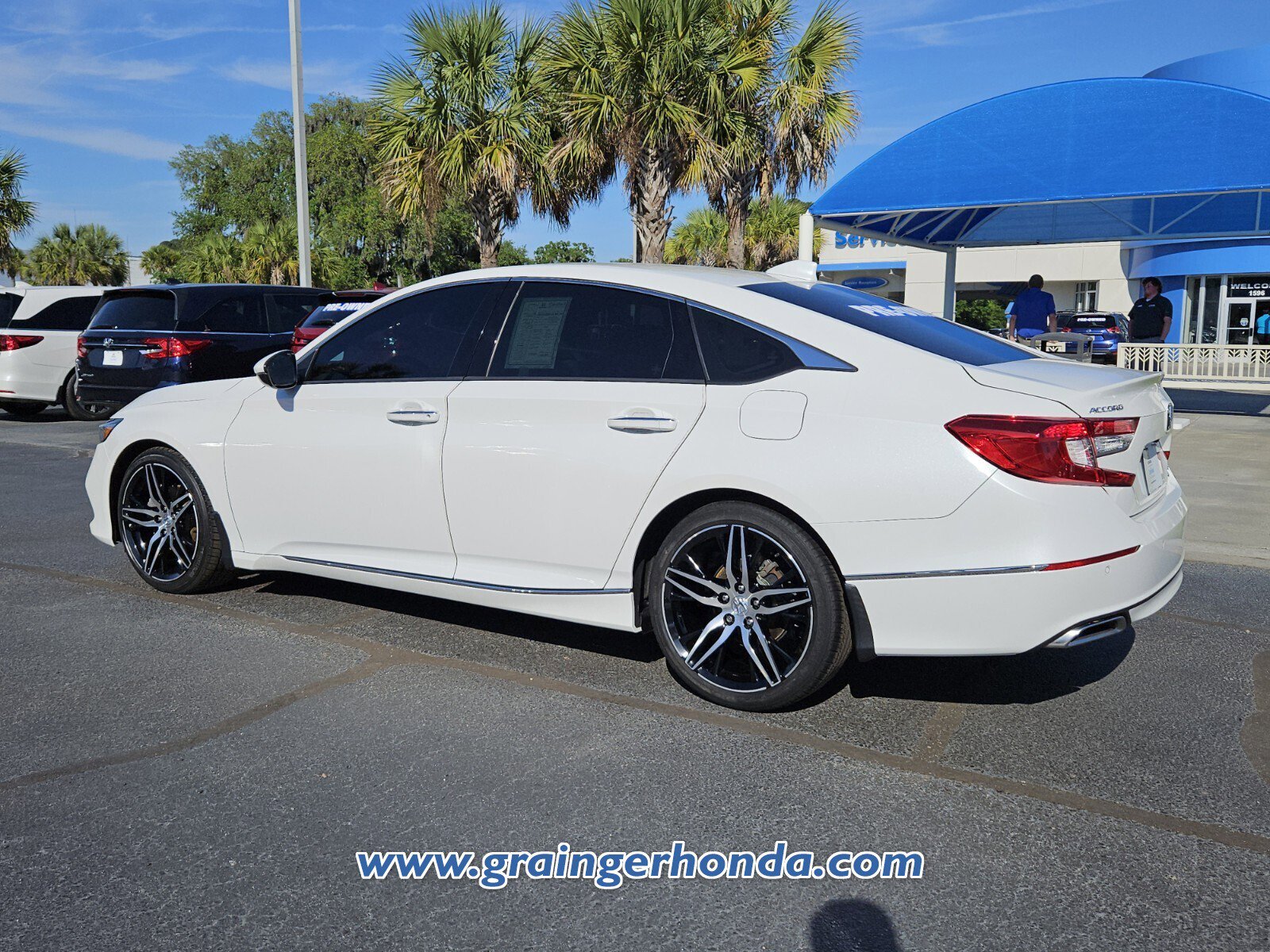 Certified 2022 Honda Accord Touring image 3