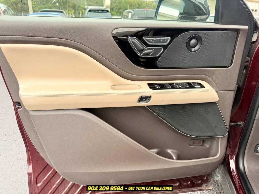 Used 2021 Lincoln Aviator Reserve w/ Class IV Trailer Tow Package AWD/4WD image 22