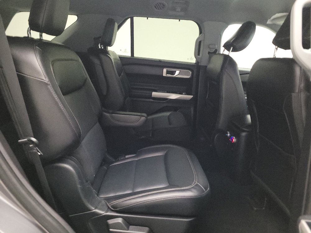Used 2022 Ford Explorer Limited w/ Equipment Group 301A AWD/4WD image 19