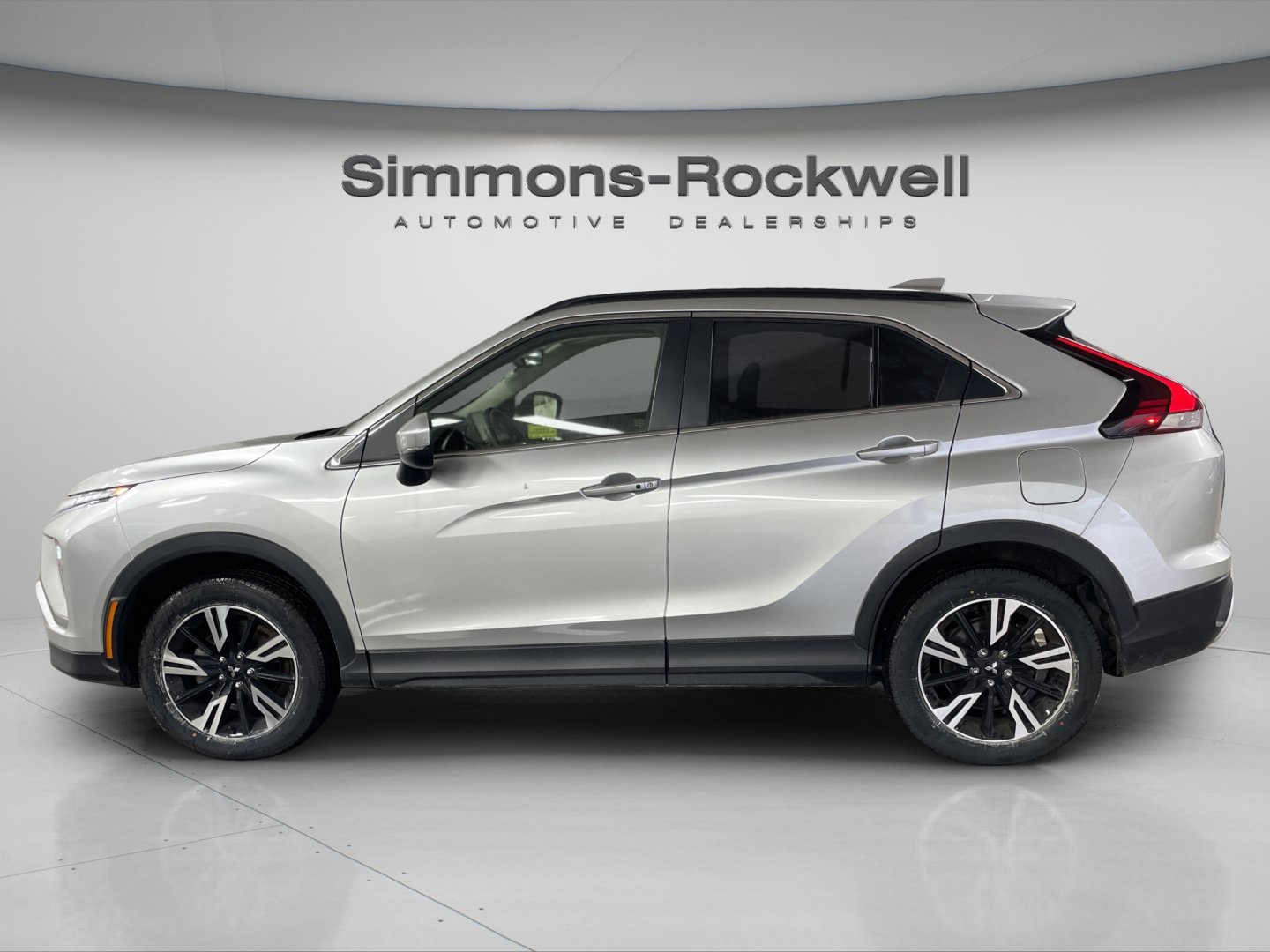 Used 2025 Mitsubishi Eclipse Cross SE AWD/4WD image 2