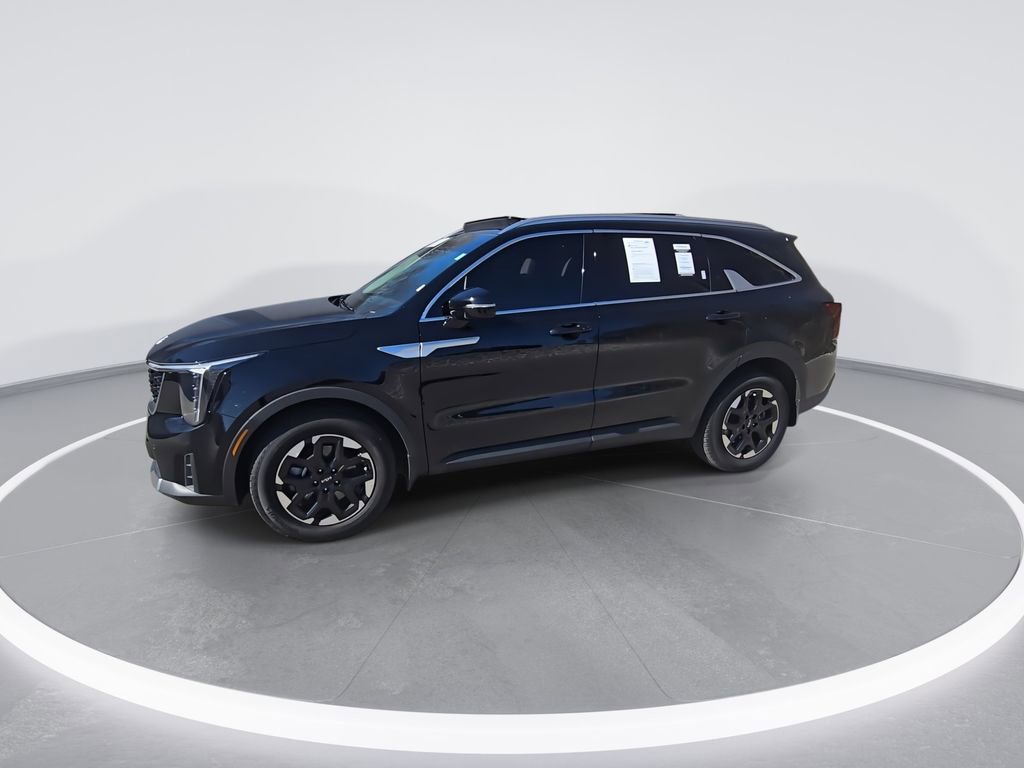 Used 2025 Kia Sorento S w/ Panoramic Sunroof Package image 4