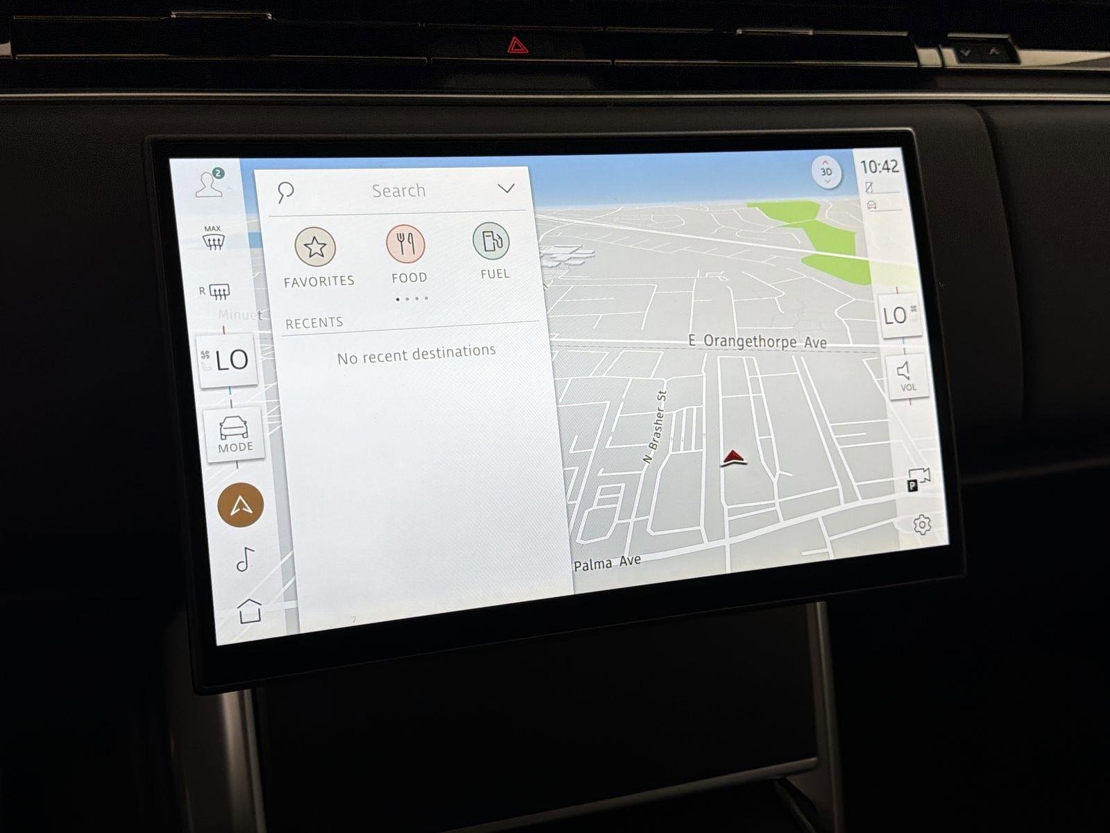 New 2025 Land Rover Range Rover Long Wheelbase SE image 14
