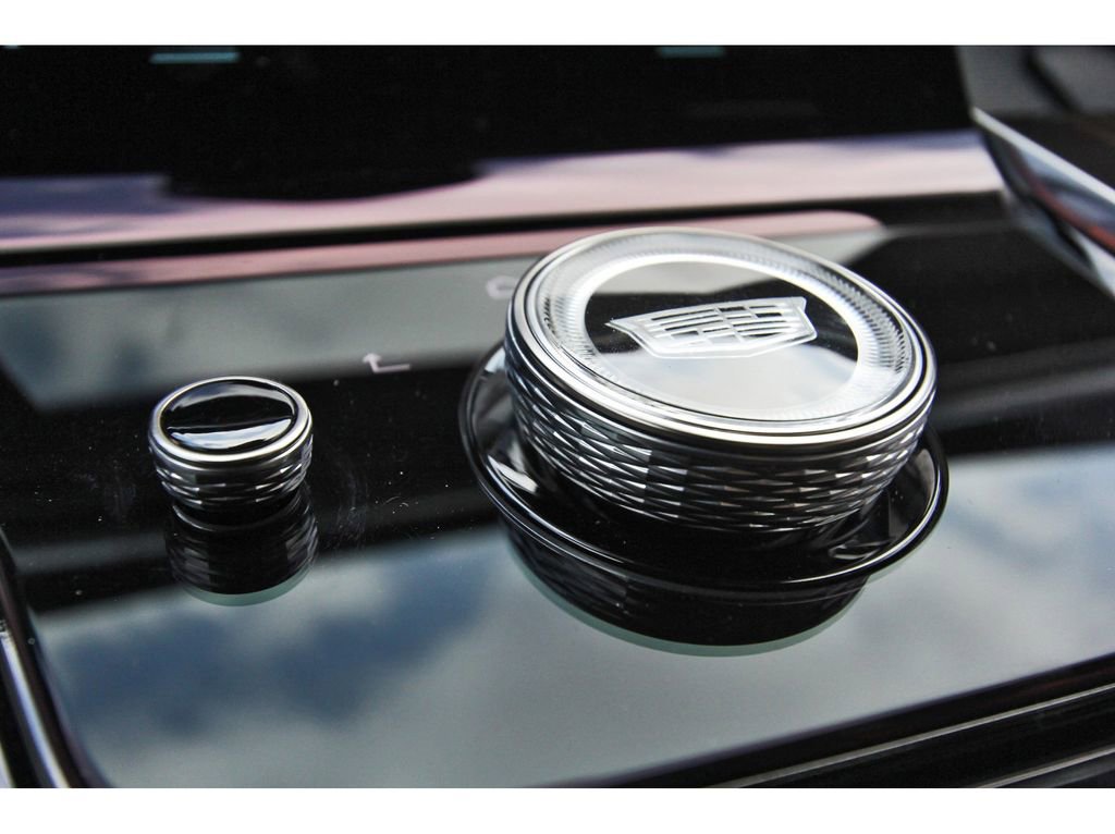 Used 2025 Cadillac Escalade Premium Luxury w/ Touring Package image 26