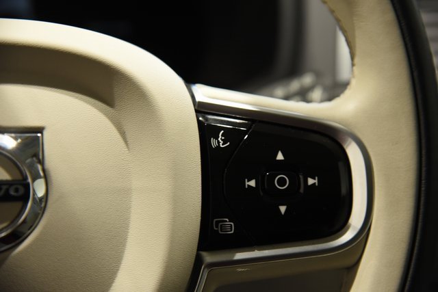 Used 2023 Volvo XC90 T8 Ultimate w/ Lounge Package image 14
