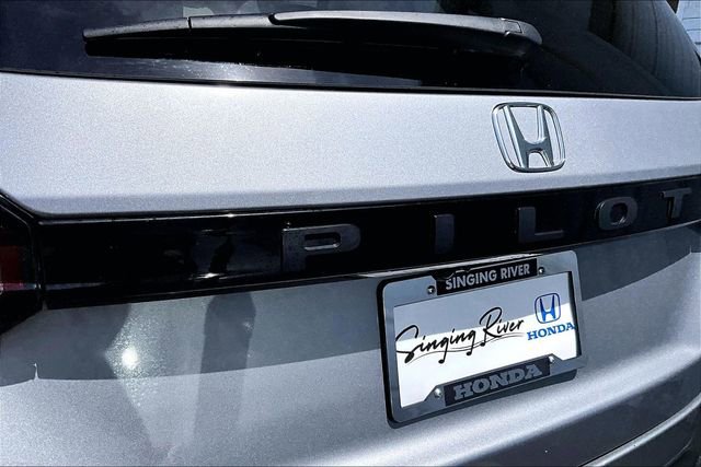 Used 2025 Honda Pilot Touring image 25