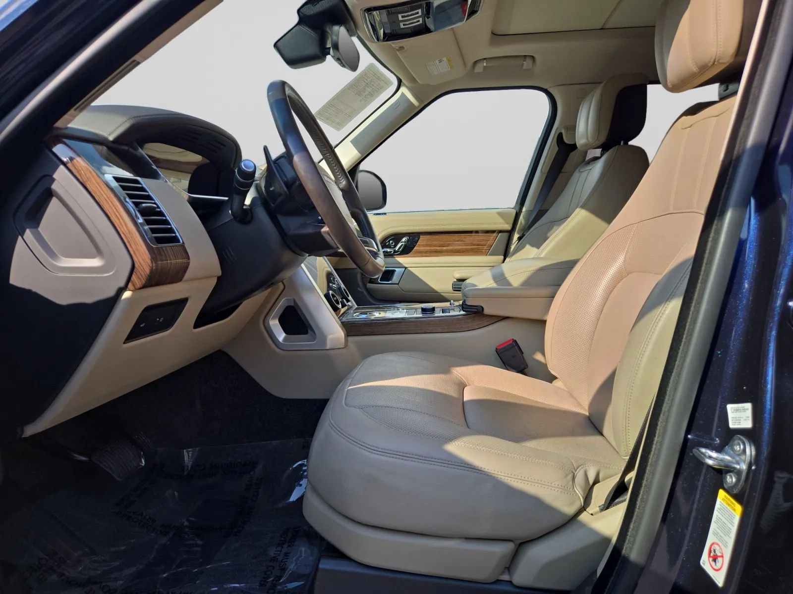 Used 2018 Land Rover Range Rover Supercharged AWD/4WD image 16