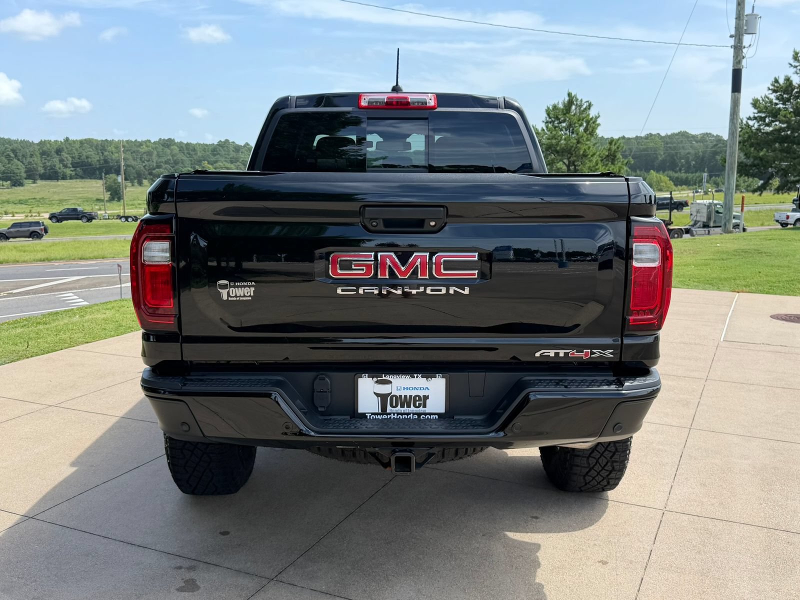 Used 2024 GMC Canyon AT4X AWD/4WD image 5