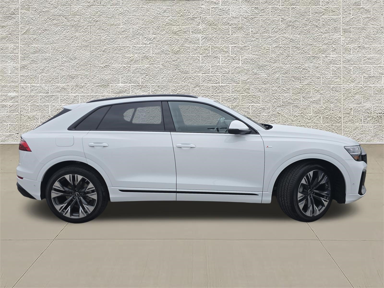 New 2027 Audi Q8 Premium Plus AWD/4WD image 8