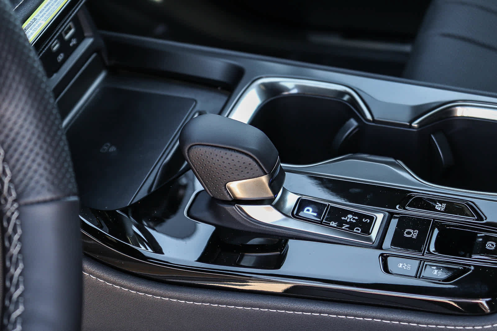New 2026 Lexus NX 350h F Sport AWD/4WD image 19