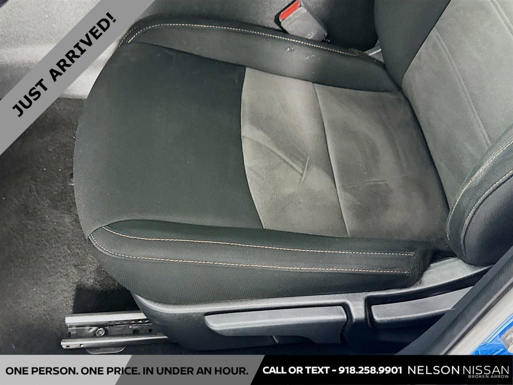 Certified 2022 Nissan Sentra SR w/ Trunk Package image 18