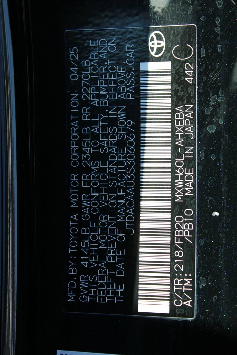 Used 2025 Toyota Prius LE FWD image 16