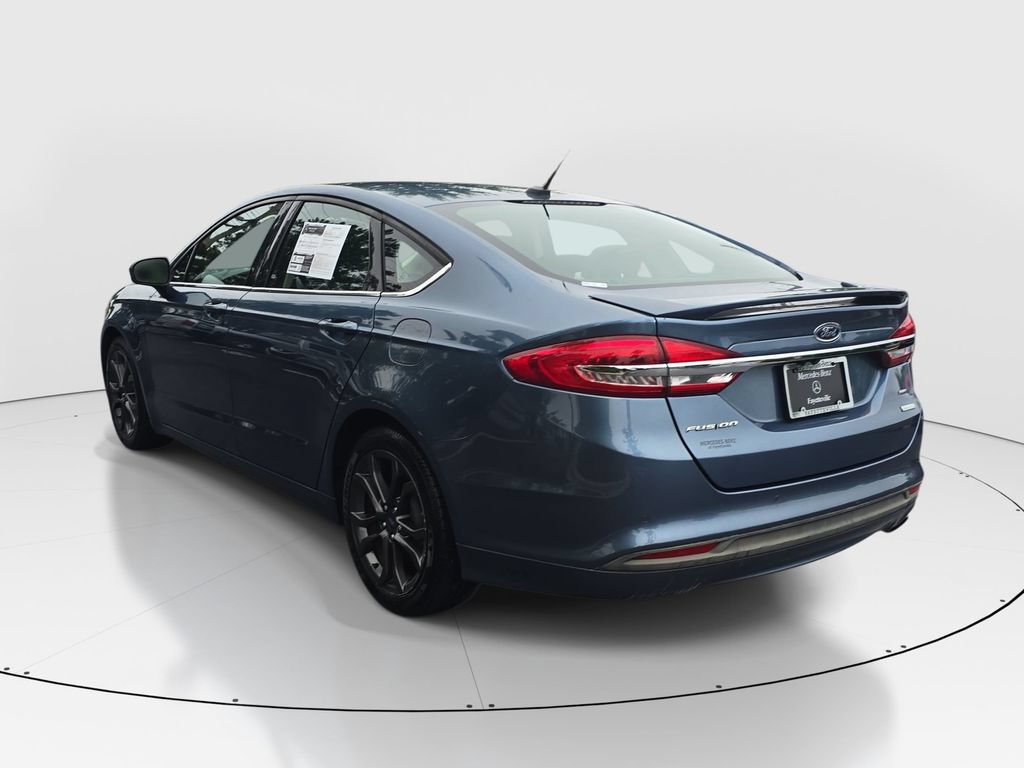 Used 2018 Ford Fusion SE w/ Equipment Group 201A FWD image 8