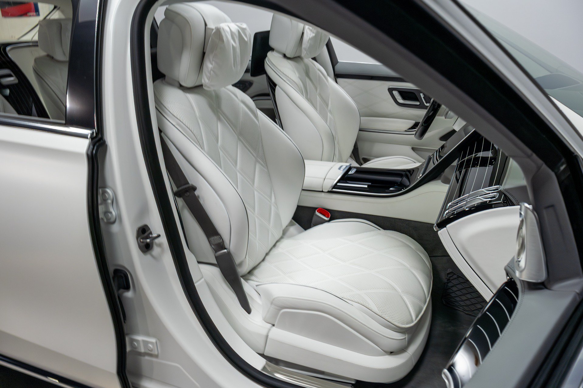 Used 2023 Mercedes-Benz Maybach S 680 4MATIC image 25