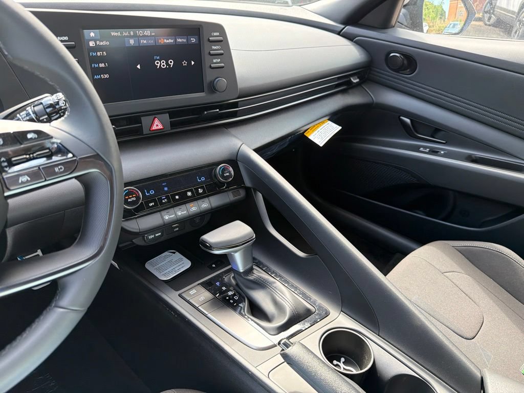 New 2026 Hyundai Elantra Sport FWD image 25