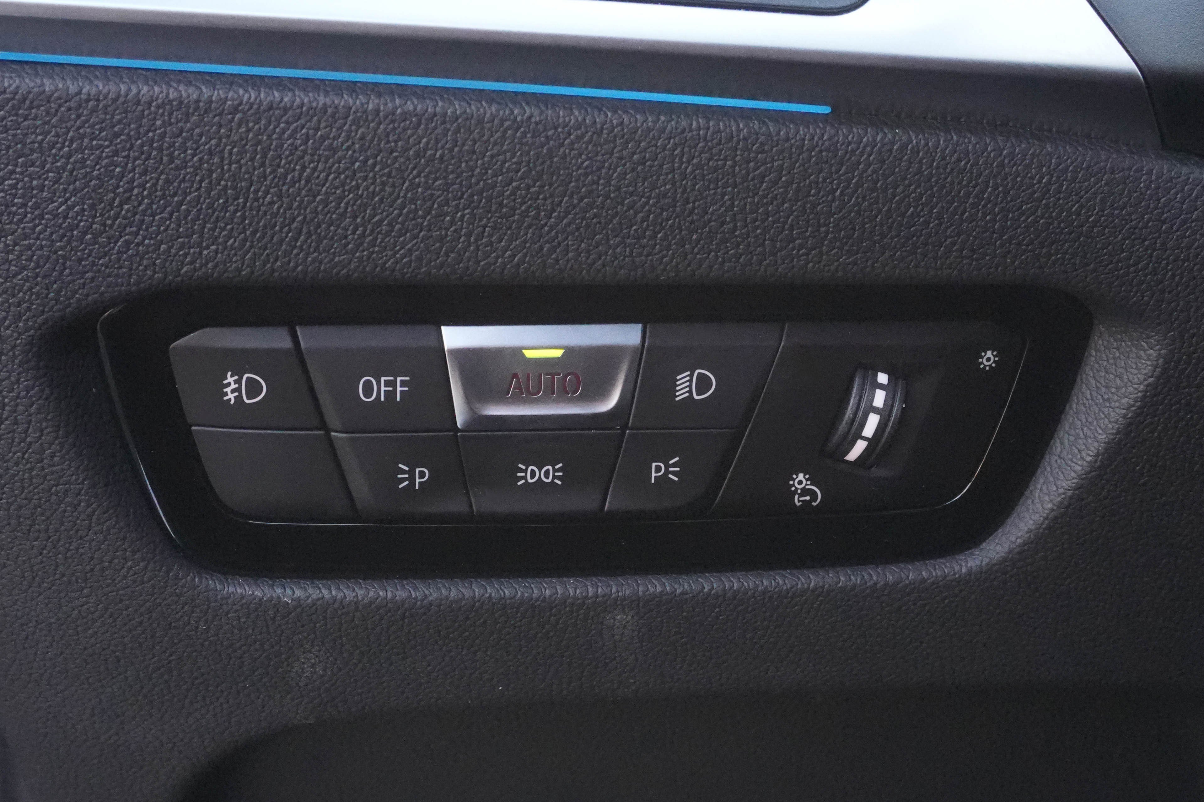 Certified 2024 BMW 430i Convertible w/ M Sport Package image 15