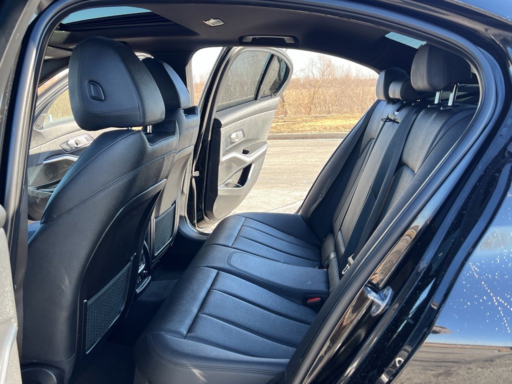 Used 2020 BMW 330i xDrive Sedan w/ Convenience Package image 35