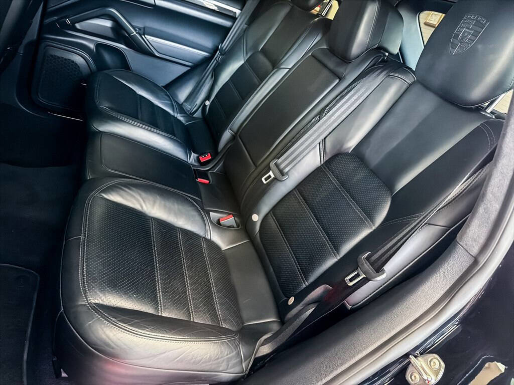 Used 2014 Porsche Cayenne Turbo S AWD/4WD image 22