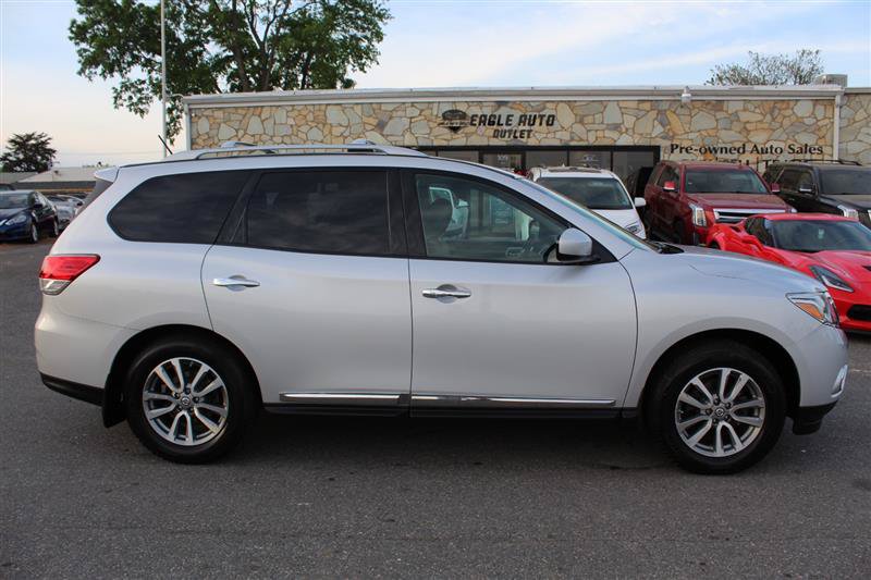 Used 2013 Nissan Pathfinder SL w/ SL Premium Pkg AWD/4WD image 8