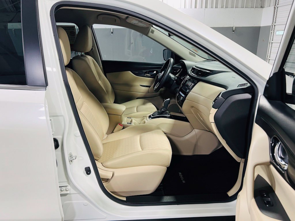 Used 2020 Nissan Rogue SV AWD/4WD image 33