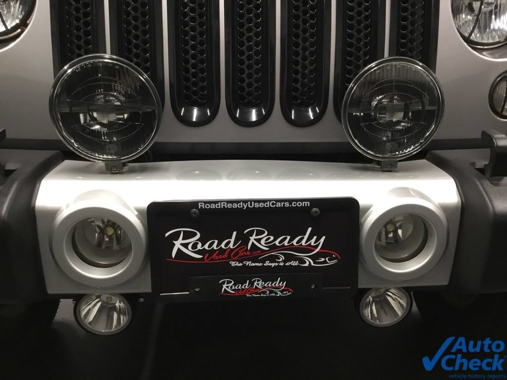 Used 2014 Jeep Wrangler Sahara w/ Dual Top Group AWD/4WD image 23
