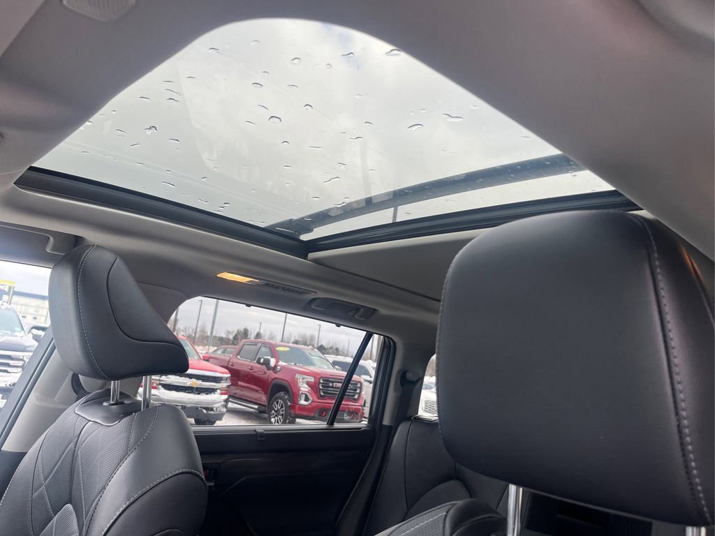 Used 2024 Toyota Highlander Platinum image 19