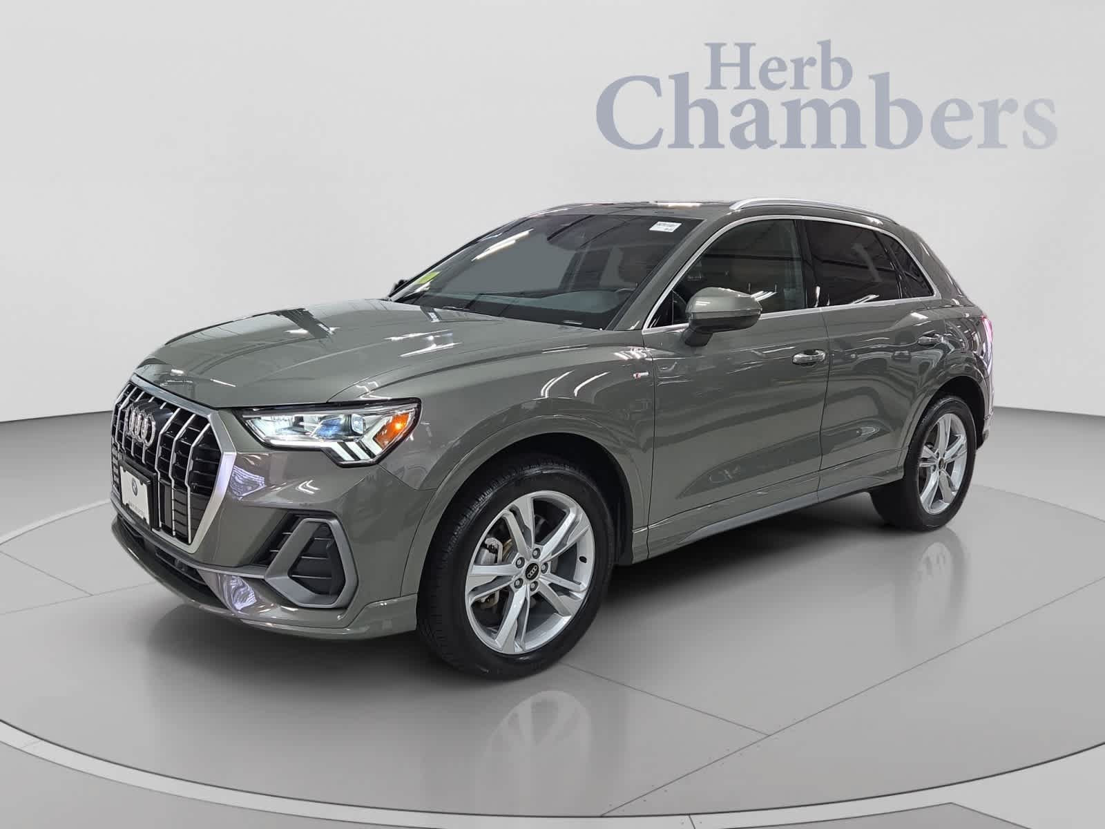 Used 2024 Audi Q3 2.0T Premium Plus AWD/4WD image 10