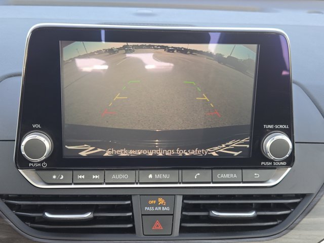 Used 2025 Nissan Altima 2.5 SV FWD image 19