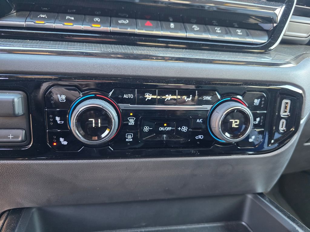 Used 2025 Chevrolet Silverado 1500 ZR2 w/ Technology Package image 19